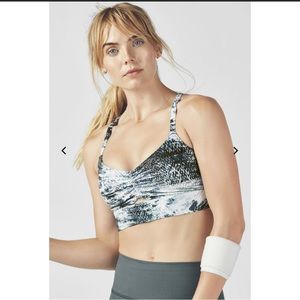 🏷️3/$20- Fabletics Kenzie Fossil Print Sport Bra (Small)